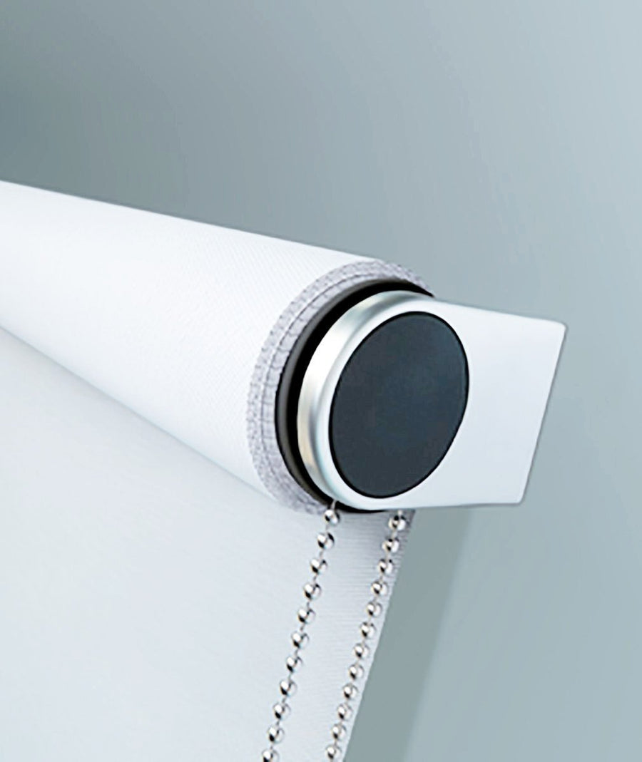 Hunter Douglas Designer Screen window blinds and treatmentsavailable at Standard Paint and Flooring in the Yakima Valley, Washington State and Oregon.